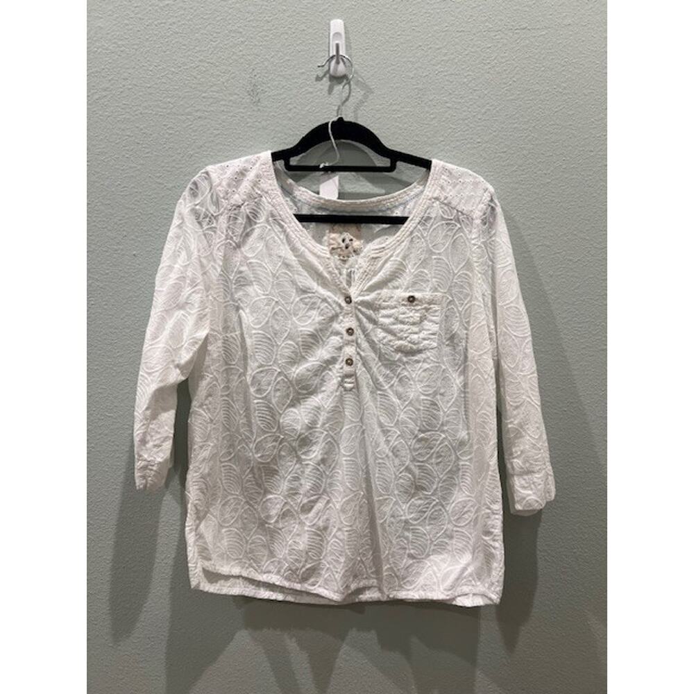 Faithful and True Embroidered White Tunic 3/4" Sleeve Henley neckline Top